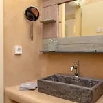 Villa Mikri *