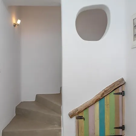 Mikri Villa