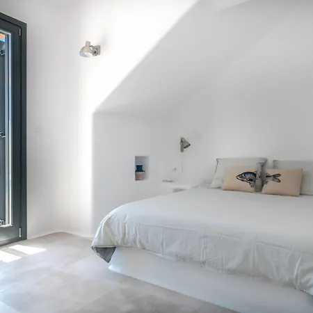 Villa Mikri *